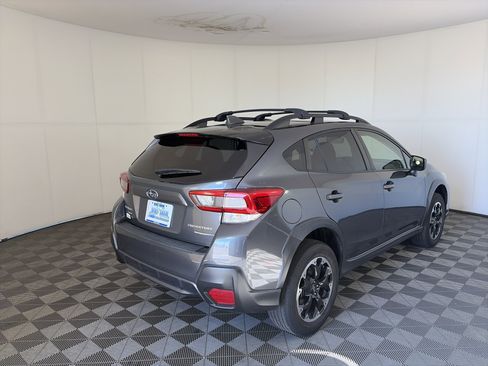 Used 2021 Subaru Crosstrek 2.0i Premium image 5