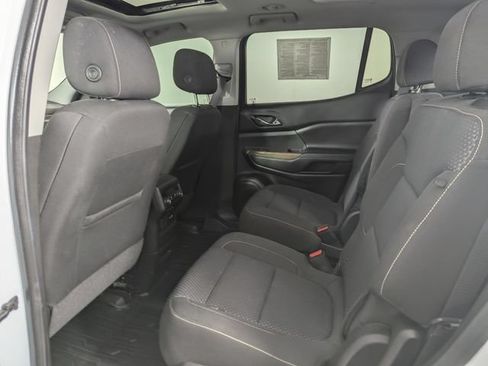 Used 2022 GMC Acadia SLE w/ GMC Pro Grade Package AWD/4WD image 23