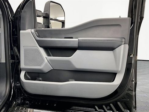 Used 2025 Ford F350 XLT w/ Tremor Off-Road Package image 25