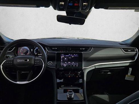 New 2026 Jeep Grand Cherokee L 2WD image 14