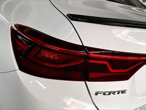 Used 2020 Kia Forte GT-Line image 28