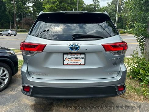 Used 2019 Toyota Highlander Limited Platinum AWD/4WD image 31