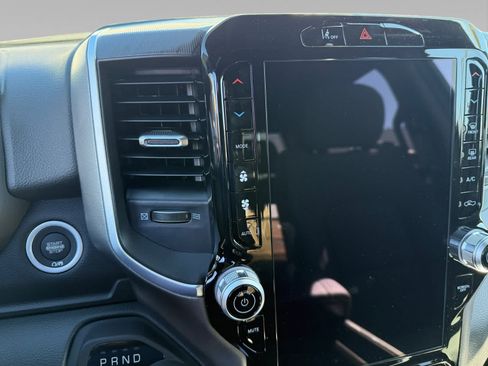 New 2026 RAM 1500 Big Horn AWD/4WD image 17