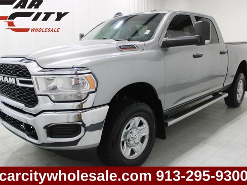 Used 2021 RAM 2500 Tradesman AWD/4WD image 1