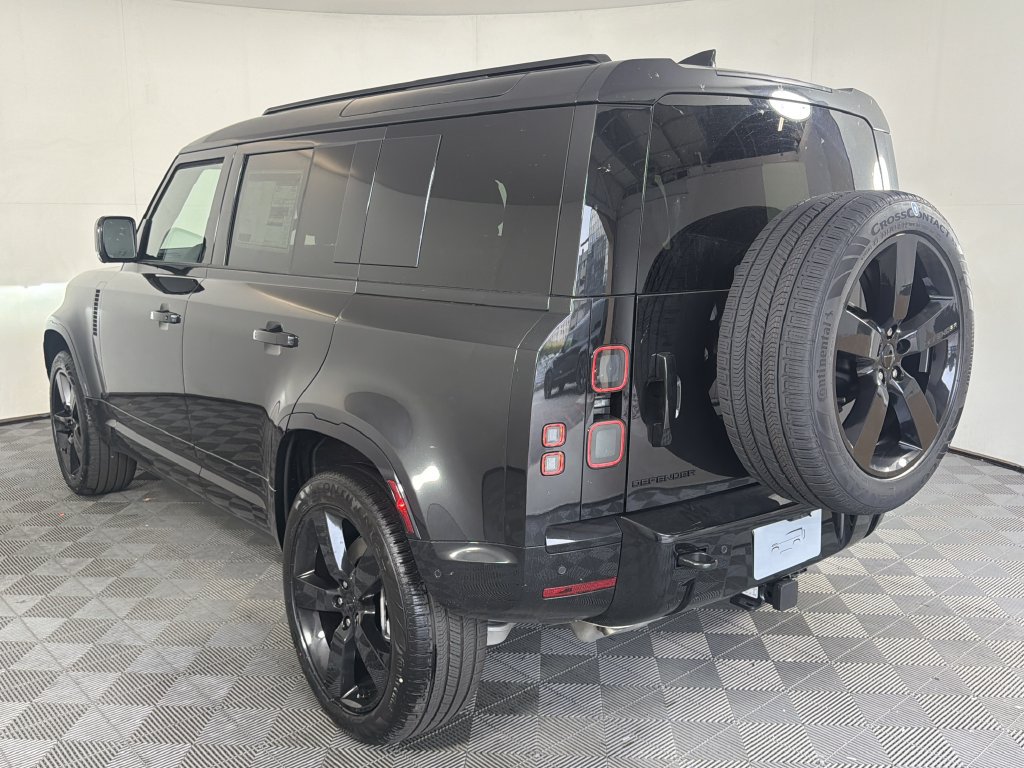 New 2026 Land Rover Defender 110 X-Dynamic SE AWD/4WD image 3