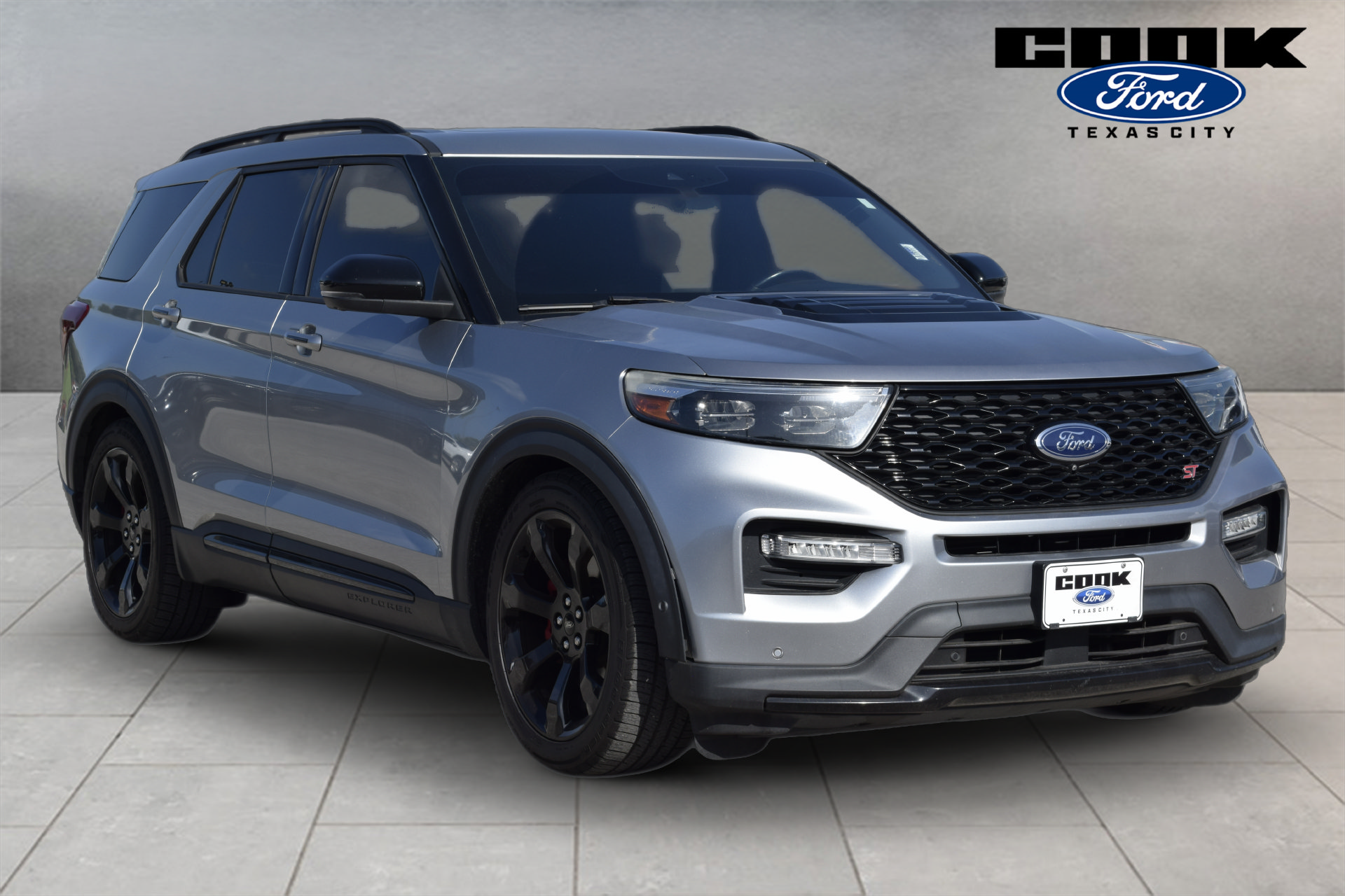 Used 2021 Ford Explorer ST w/ Equipment Group 401A AWD/4WD image 2