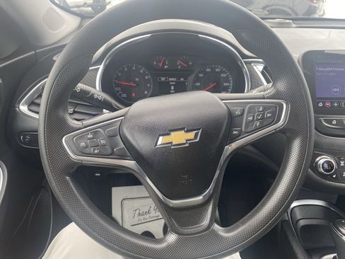 Used 2020 Chevrolet Malibu LT image 17
