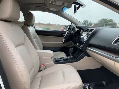 Used 2018 Subaru Outback 2.5i Limited image 18
