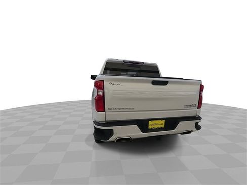 Used 2022 Chevrolet Silverado 1500 High Country w/ High Country Premium Package image 7