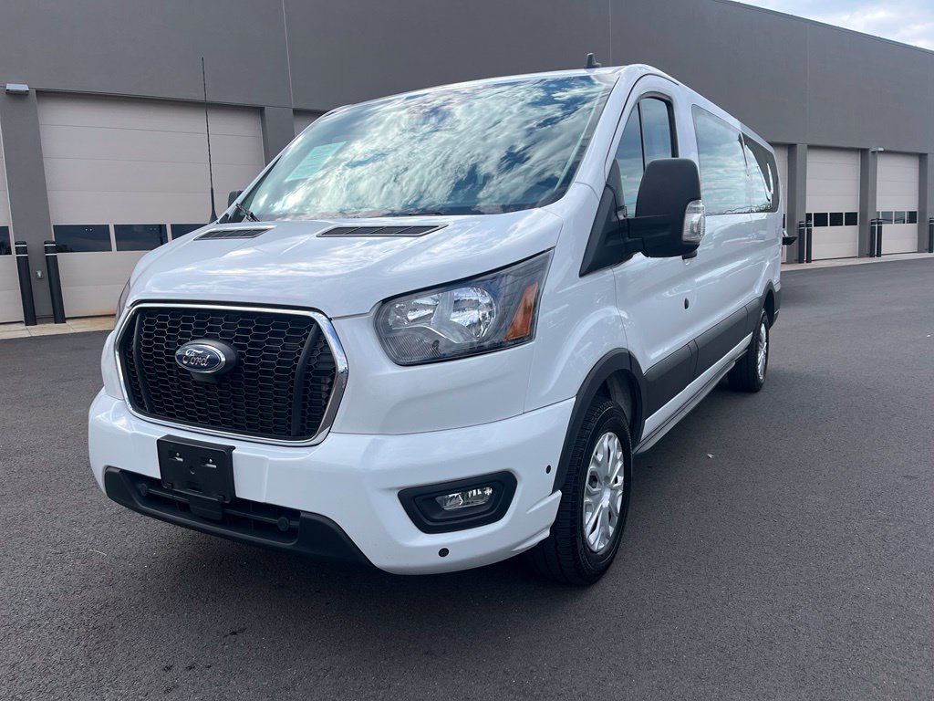 Used 2025 Ford Transit 350 XLT RWD image 3