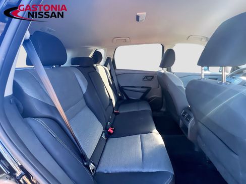 Used 2021 Nissan Rogue S image 34