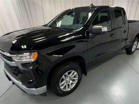 Used 2022 Chevrolet Silverado 1500 LT image 4