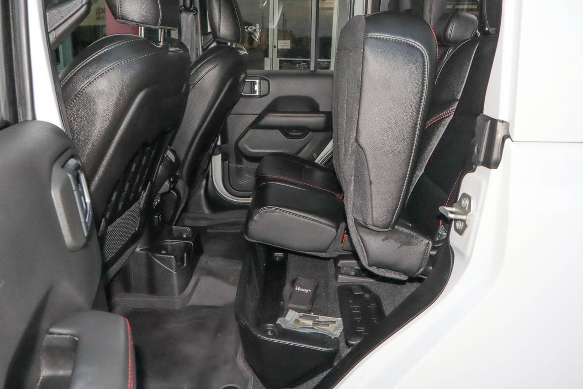 Used 2023 Jeep Gladiator Rubicon AWD/4WD image 23