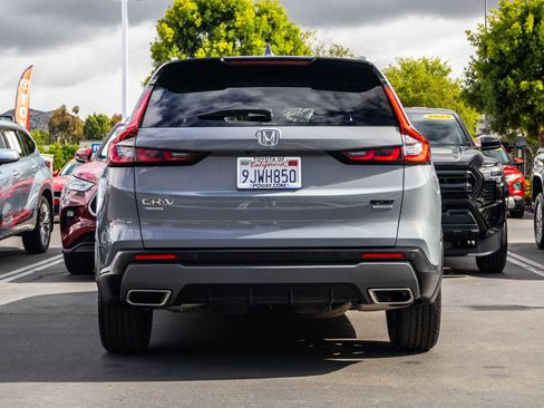 Used 2024 Honda CR-V Sport Touring image 9