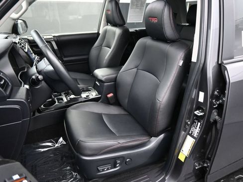 Used 2023 Toyota 4Runner TRD Off-Road Premium w/ Off Road Premium Plus Package AWD/4WD image 15