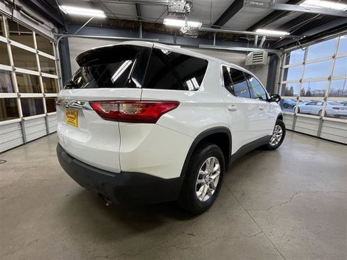 Used 2018 Chevrolet Traverse LS image 5