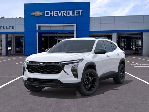 New 2026 Chevrolet Trax LT w/ Driver Confidence Package FWD image 6