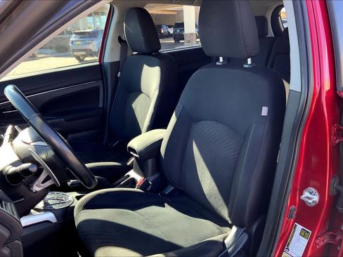 Used 2014 Mitsubishi Outlander Sport SE AWD/4WD image 7
