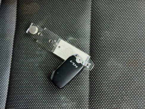 Used 2024 Kia EV6 Light image 33