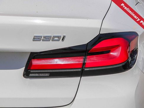 Used 2021 BMW 530i w/ Convenience Package RWD image 9
