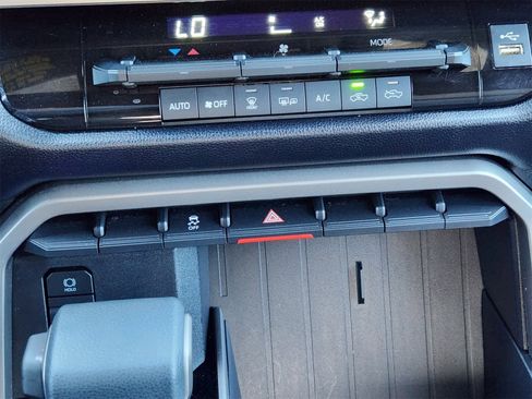 Used 2025 Toyota Tundra SR5 image 18