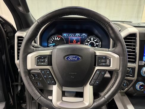 Used 2020 Ford F150 Lariat w/ Equipment Group 502A Luxury AWD/4WD image 26