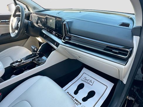 Certified 2023 Kia Sportage EX FWD image 28