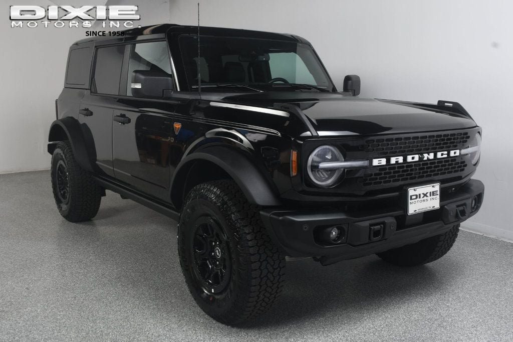 Used 2025 Ford Bronco Badlands AWD/4WD image 1