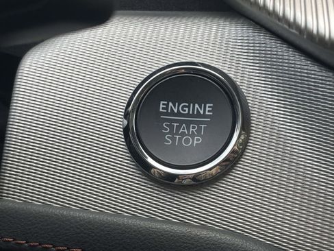 Used 2025 Ford Explorer Active image 23