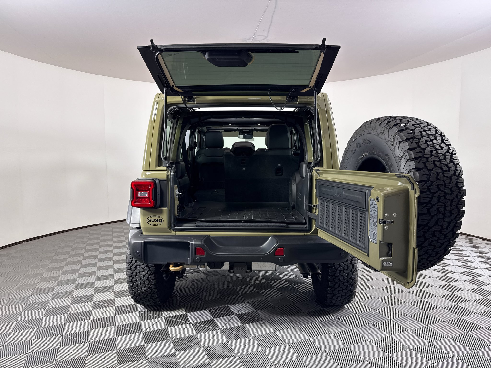 Used 2026 Jeep Wrangler Unlimited Rubicon 392 w/ Quick Order Package 27X Moab AWD/4WD image 12