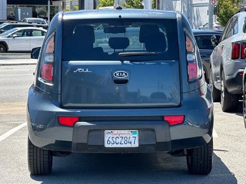 Used 2011 Kia Soul + w/ Audio Pkg FWD image 4