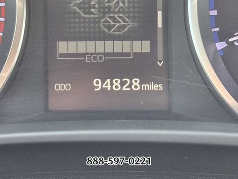 Used 2019 Toyota Highlander LE FWD image 30