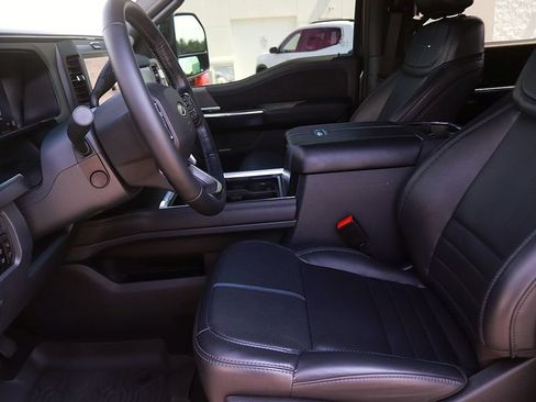 Used 2025 Ford F350 Platinum AWD/4WD image 18