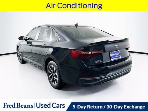 Used 2022 Volkswagen Jetta S image 6