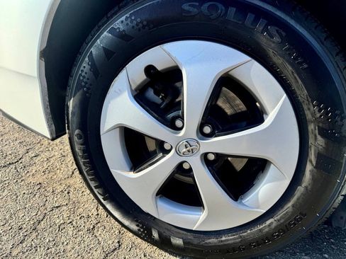 Used 2012 Toyota Prius Two FWD image 14