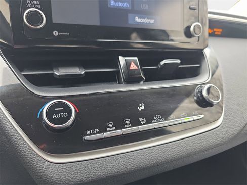 Used 2022 Toyota Corolla LE image 23