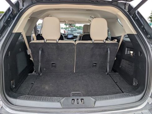 Used 2020 Ford Explorer XLT w/ Equipment Group 202A image 27