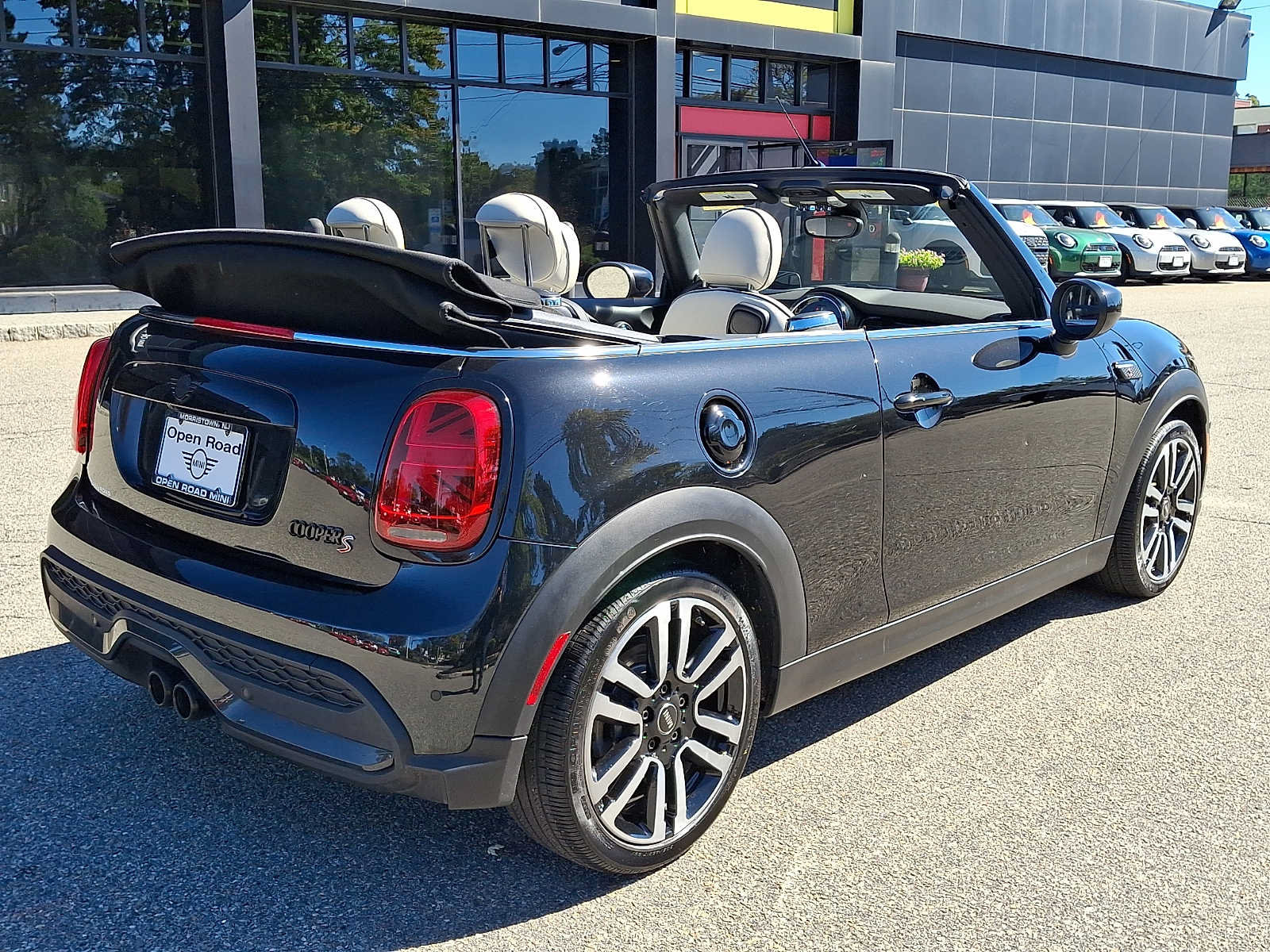 Used 2024 MINI Cooper S FWD image 6