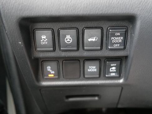 Used 2017 Nissan Pathfinder SL w/ Trailer Tow Package AWD/4WD image 26