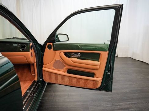 Used 2002 Bentley Arnage R RWD image 17
