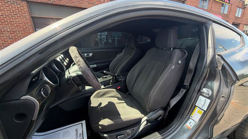 Used 2018 Ford Mustang GT RWD image 19