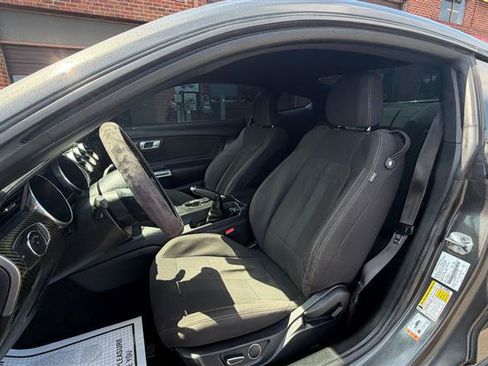 Used 2018 Ford Mustang GT RWD image 19