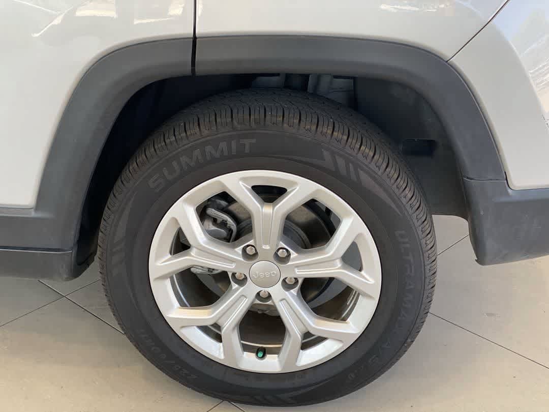 Used 2024 Jeep Compass Latitude AWD/4WD image 13