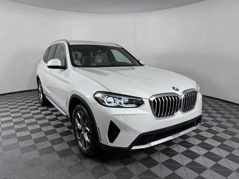Certified 2023 BMW X3 xDrive30i w/ Premium Package image 3