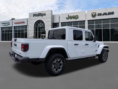 New 2026 Jeep Gladiator Sport