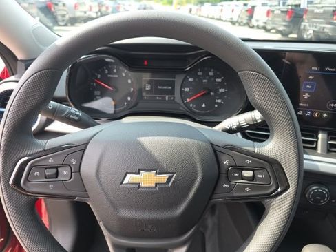 New 2026 Chevrolet Trax LS w/ LS Convenience Package FWD image 12