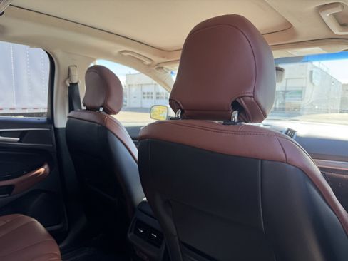 Used 2018 Ford Edge Titanium w/ Equipment Group 302A image 18