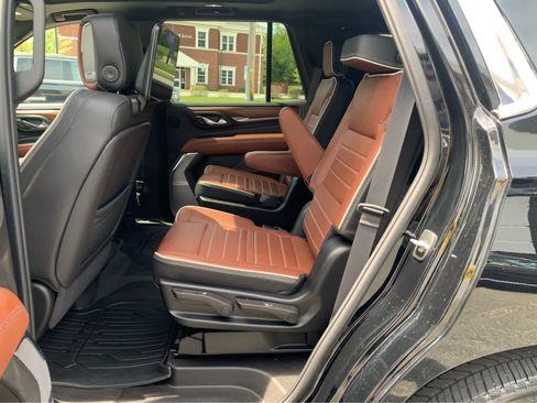 Used 2024 GMC Yukon Denali Ultimate AWD/4WD image 24