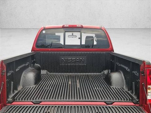 Used 2011 Nissan Frontier SV AWD/4WD image 6
