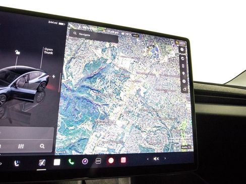 Used 2025 Tesla Model 3 Long Range RWD image 22